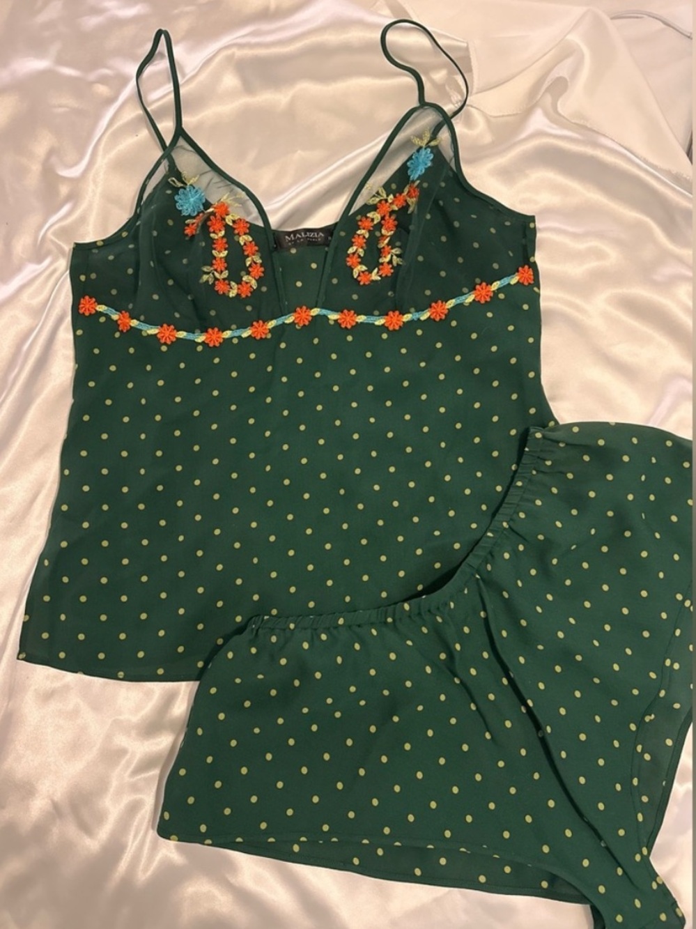 New La Perla Green Polka Dot Pajama Set with Floral Accents #126